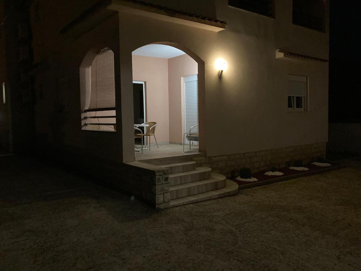 Apartman Турань Экстерьер фото