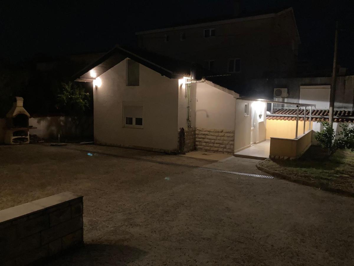 Apartman Турань Экстерьер фото